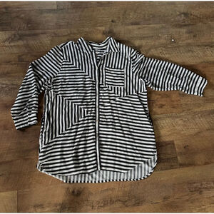 Women's Chico's Plus Black White Striped Button Down Shirt Size 4 (20-21)